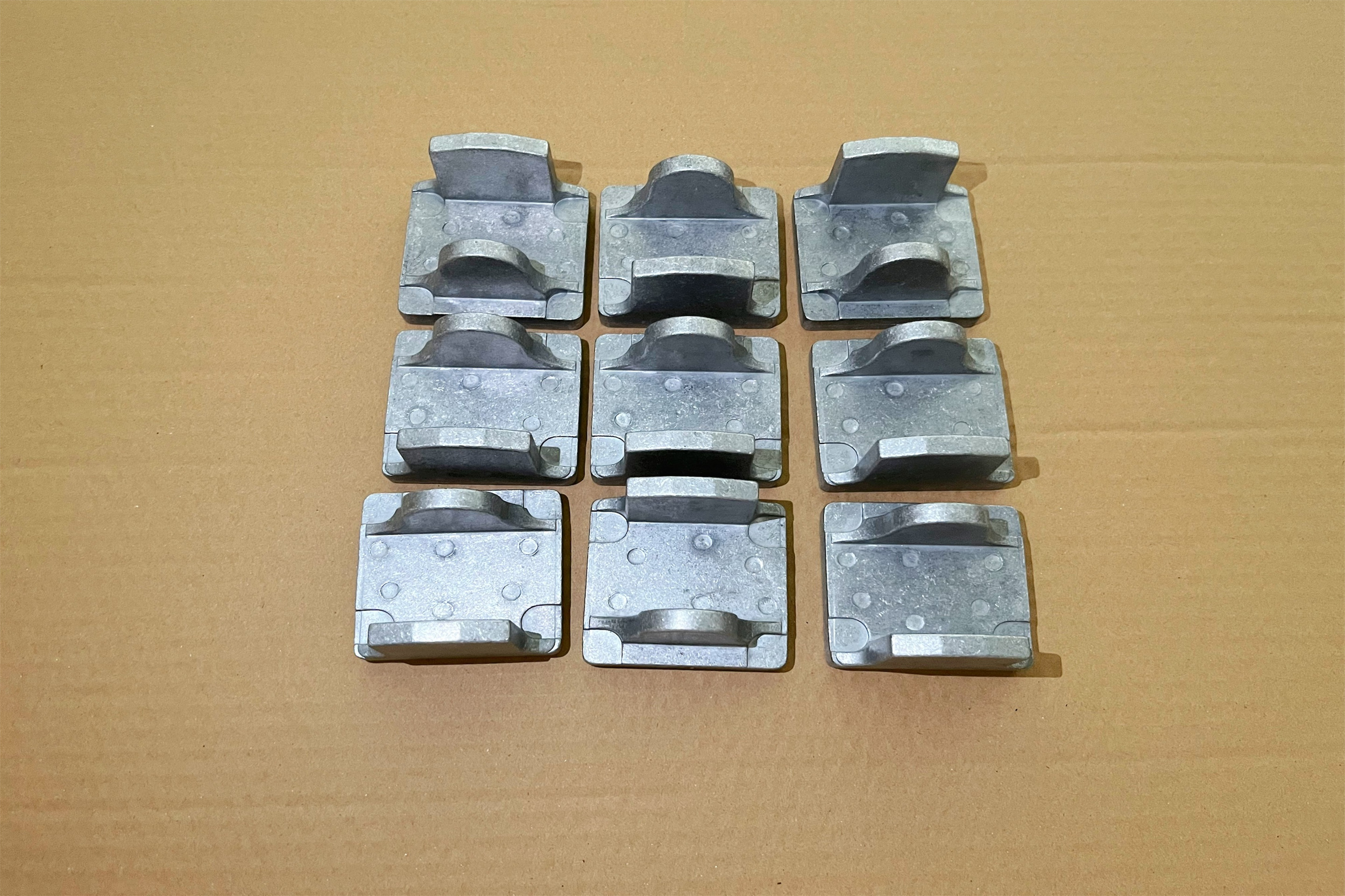 HINGE: FRONT UPPER DECK image