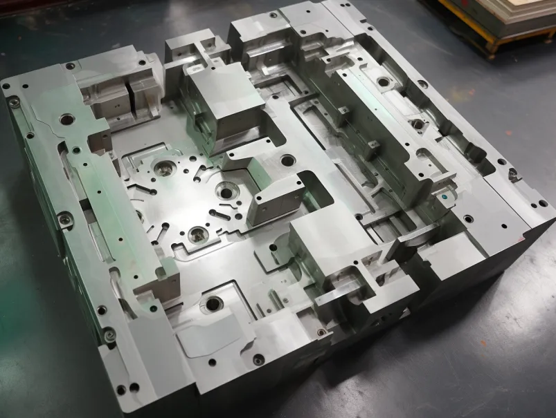 How to choose injection mold